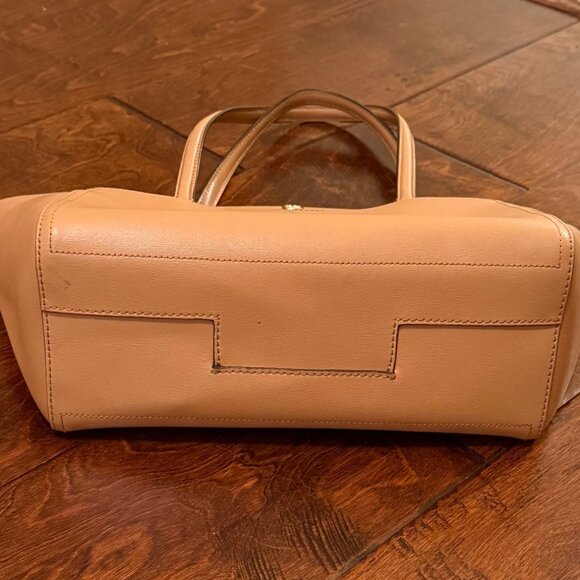 Tory Burch Parker Leather Tote - Picture 3 of 8
